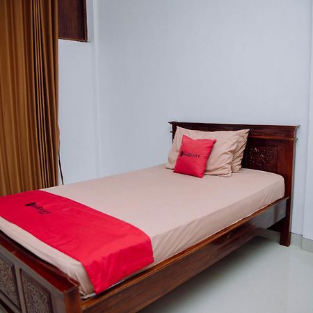 Reddoorz At Villa Bukit Senyum Lombok Kuripan  Bagian luar foto