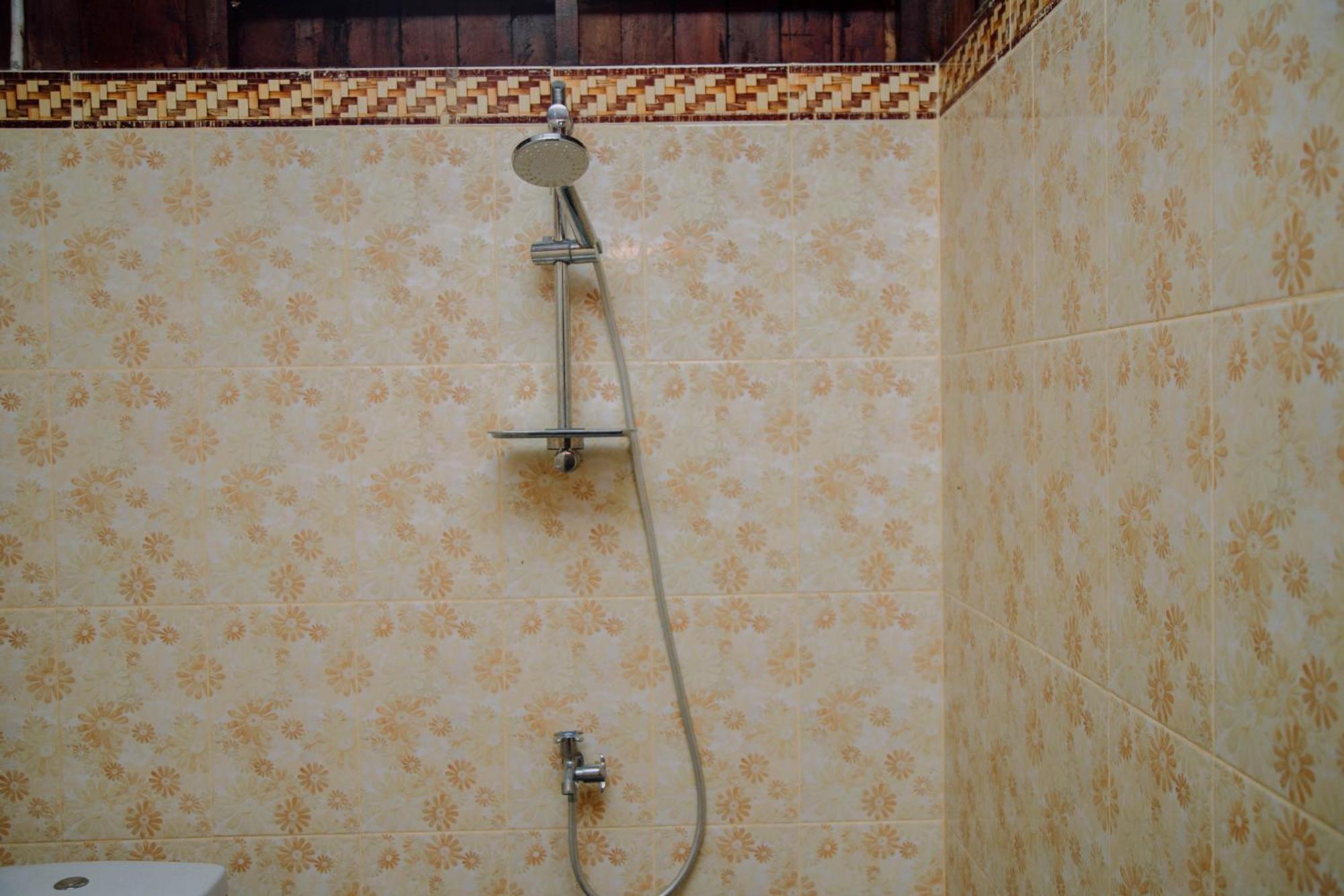Reddoorz At Villa Bukit Senyum Lombok Kuripan  Bagian luar foto