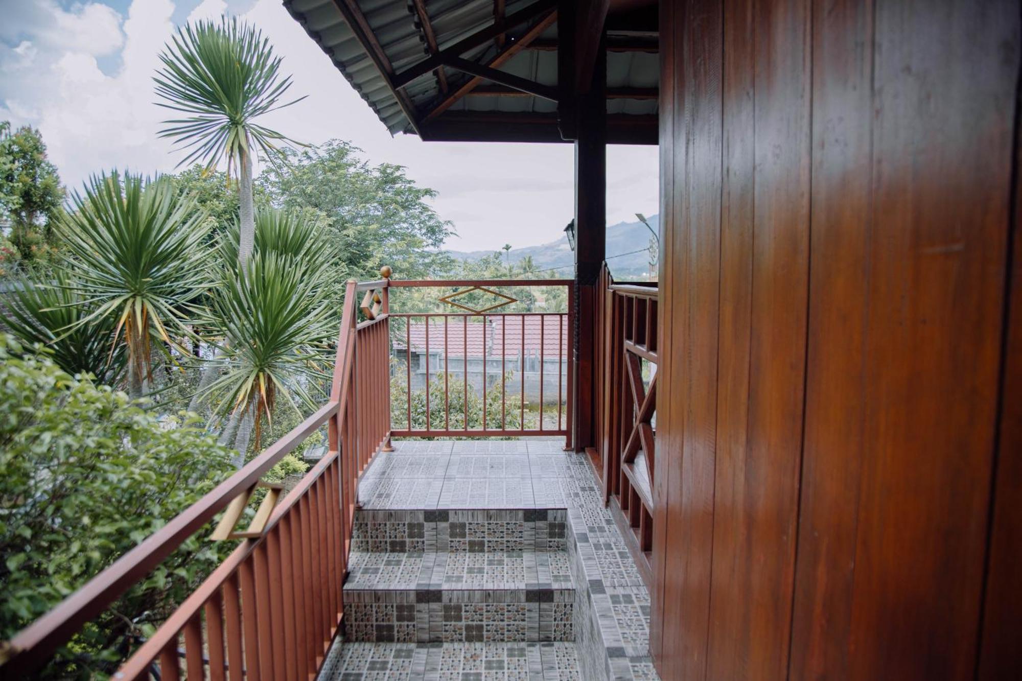 Reddoorz At Villa Bukit Senyum Lombok Kuripan  Bagian luar foto