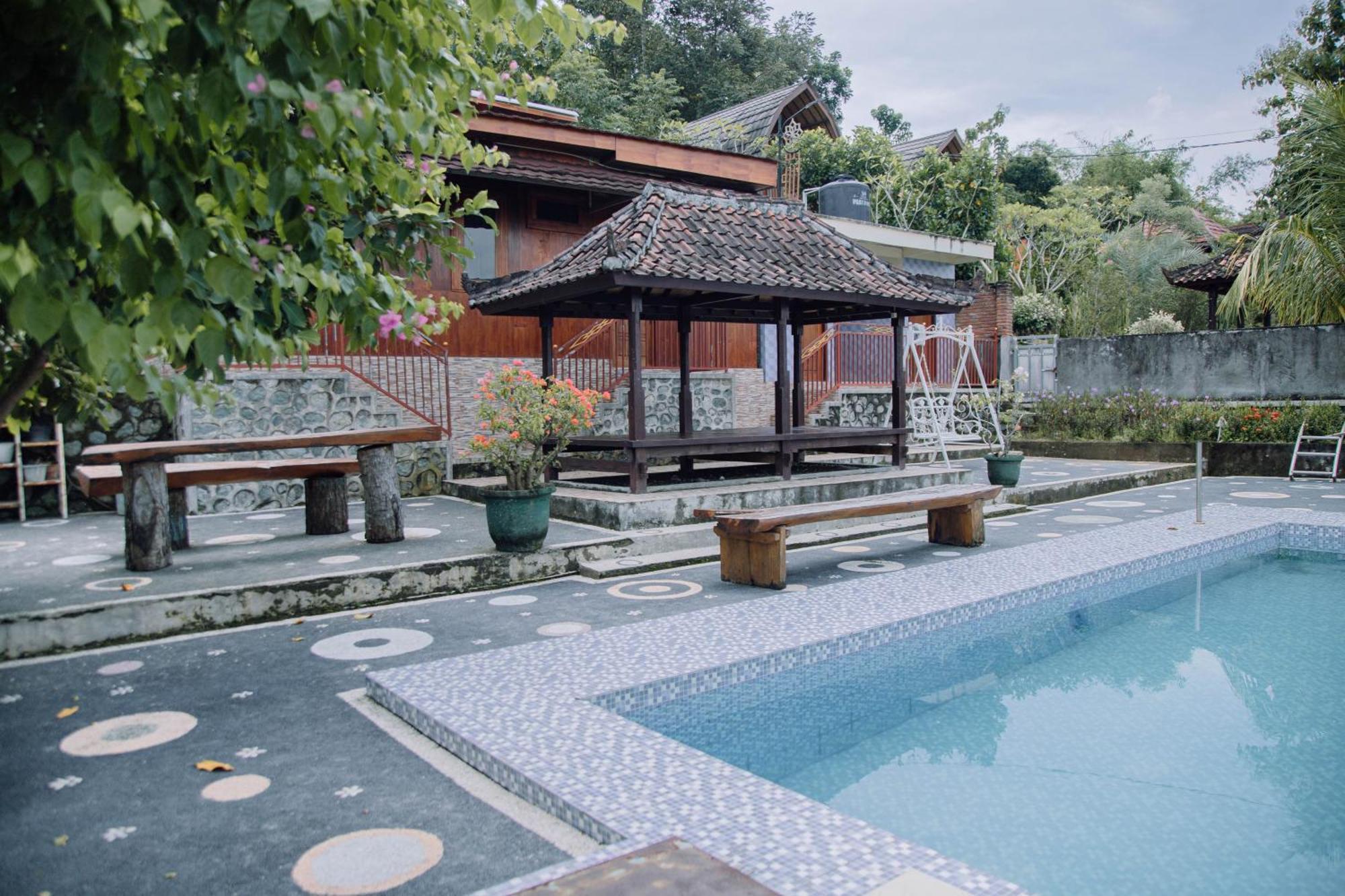Reddoorz At Villa Bukit Senyum Lombok Kuripan  Bagian luar foto