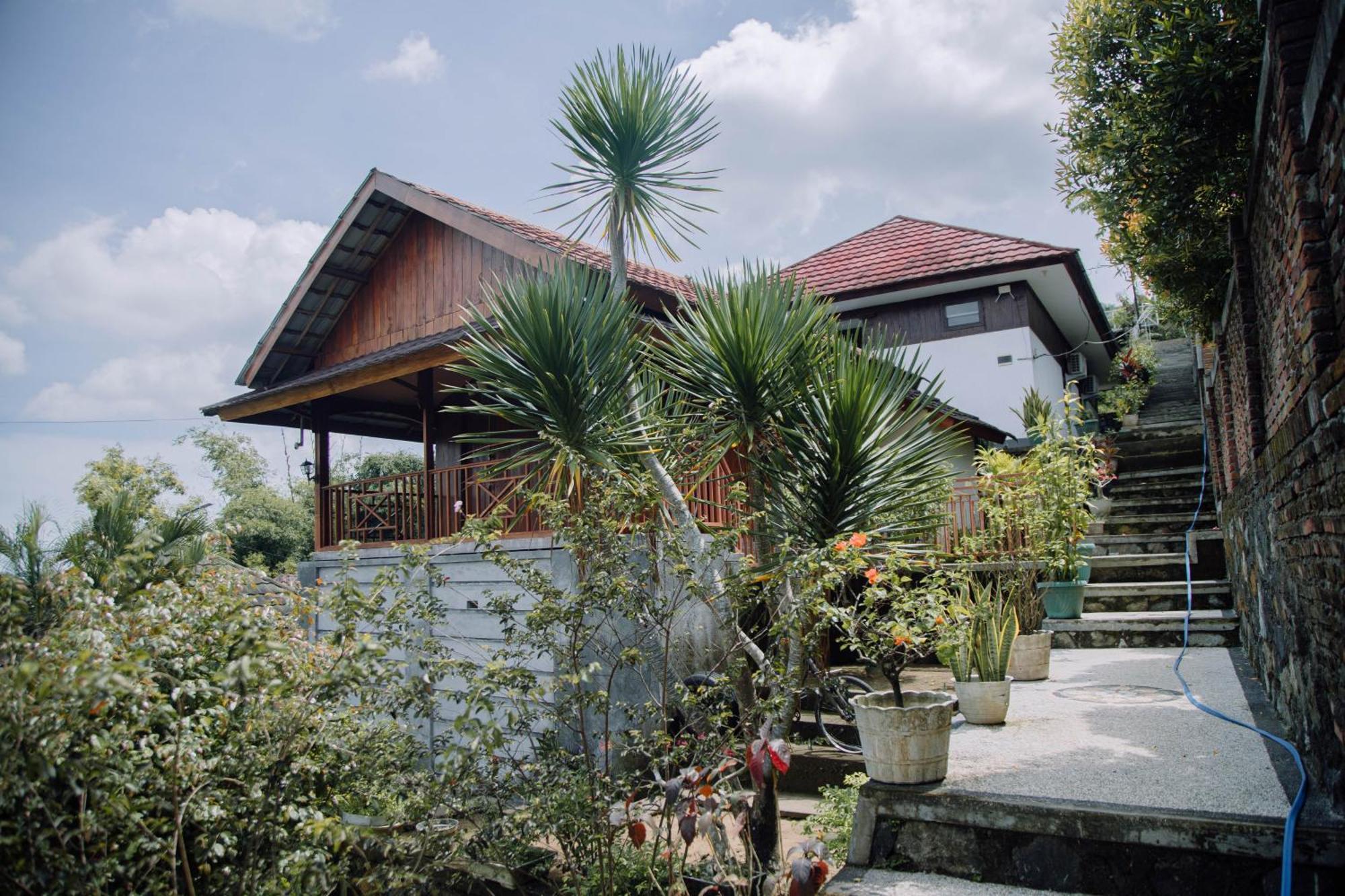 Reddoorz At Villa Bukit Senyum Lombok Kuripan  Bagian luar foto